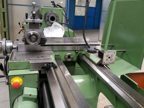 Střední a tematické opravy strojů; Provádíme střední a tématické opravy výrobních strojů. Uvedeme stroj do geometrické přesnosti, obnovíme funkčnost a prodloužíme životnost vaší brusky, frézky, soustruhu a dalších strojních zařízení. Střední a tematické opravy strojů; Provádíme střední a tématické opravy výrobních strojů. Uvedeme stroj do geometrické přesnosti, obnovíme funkčnost a prodloužíme životnost vaší brusky, frézky, soustruhu a dalších strojních zařízení.