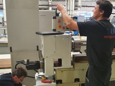 Výroba jednoúčelových strojů; Zakázková výroba jednoúčelových strojů dle potřeb zákazníka. Provádíme kompletní realizace: návrh, výroba, instalace na místě, zprovoznění, zaškolení obsluhy a údržby. Výroba jednoúčelových strojů; Zakázková výroba jednoúčelových strojů dle potřeb zákazníka. Provádíme kompletní realizace: návrh, výroba, instalace na místě, zprovoznění, zaškolení obsluhy a údržby.